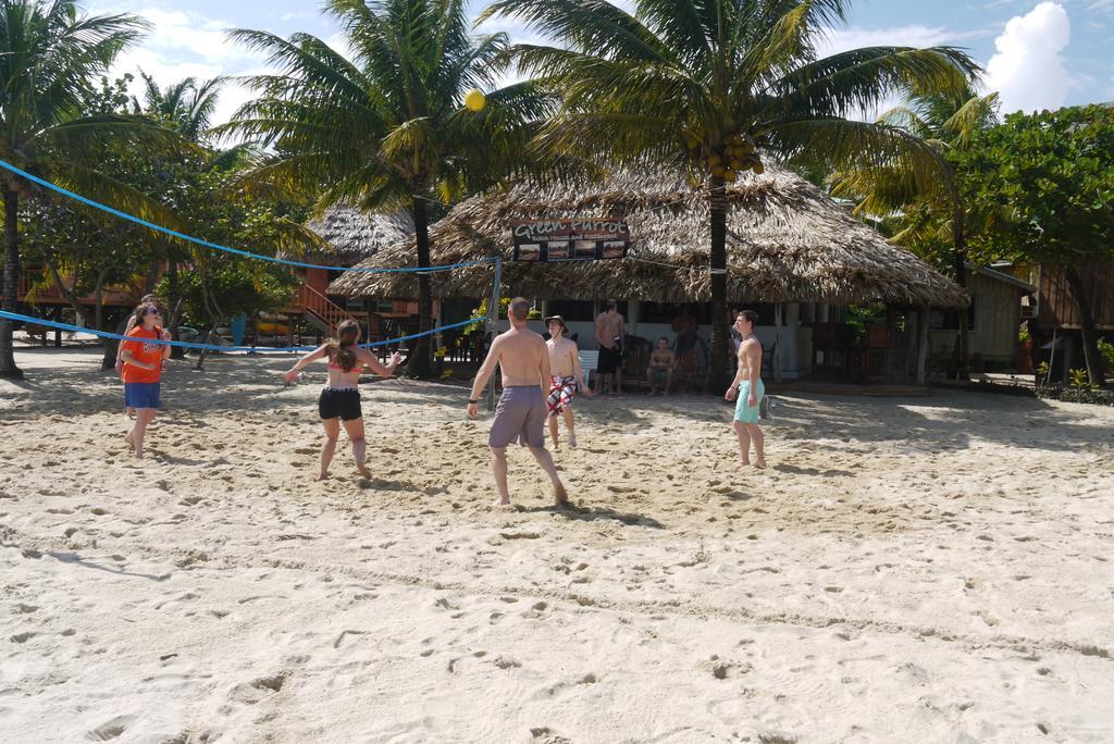 Green Parrot Beach Houses And Resort Placencia Eksteriør bilde