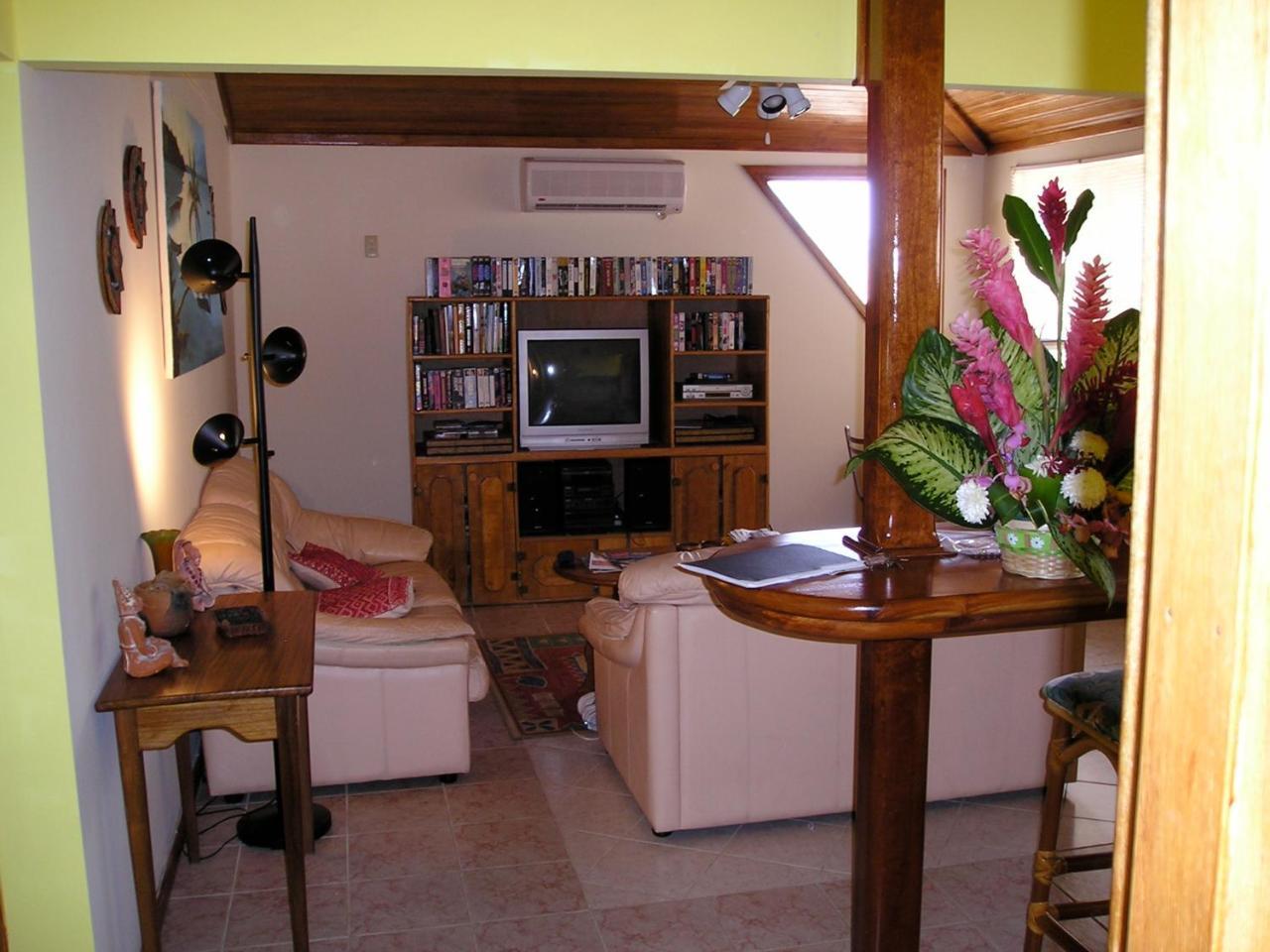 Green Parrot Beach Houses And Resort Placencia Eksteriør bilde