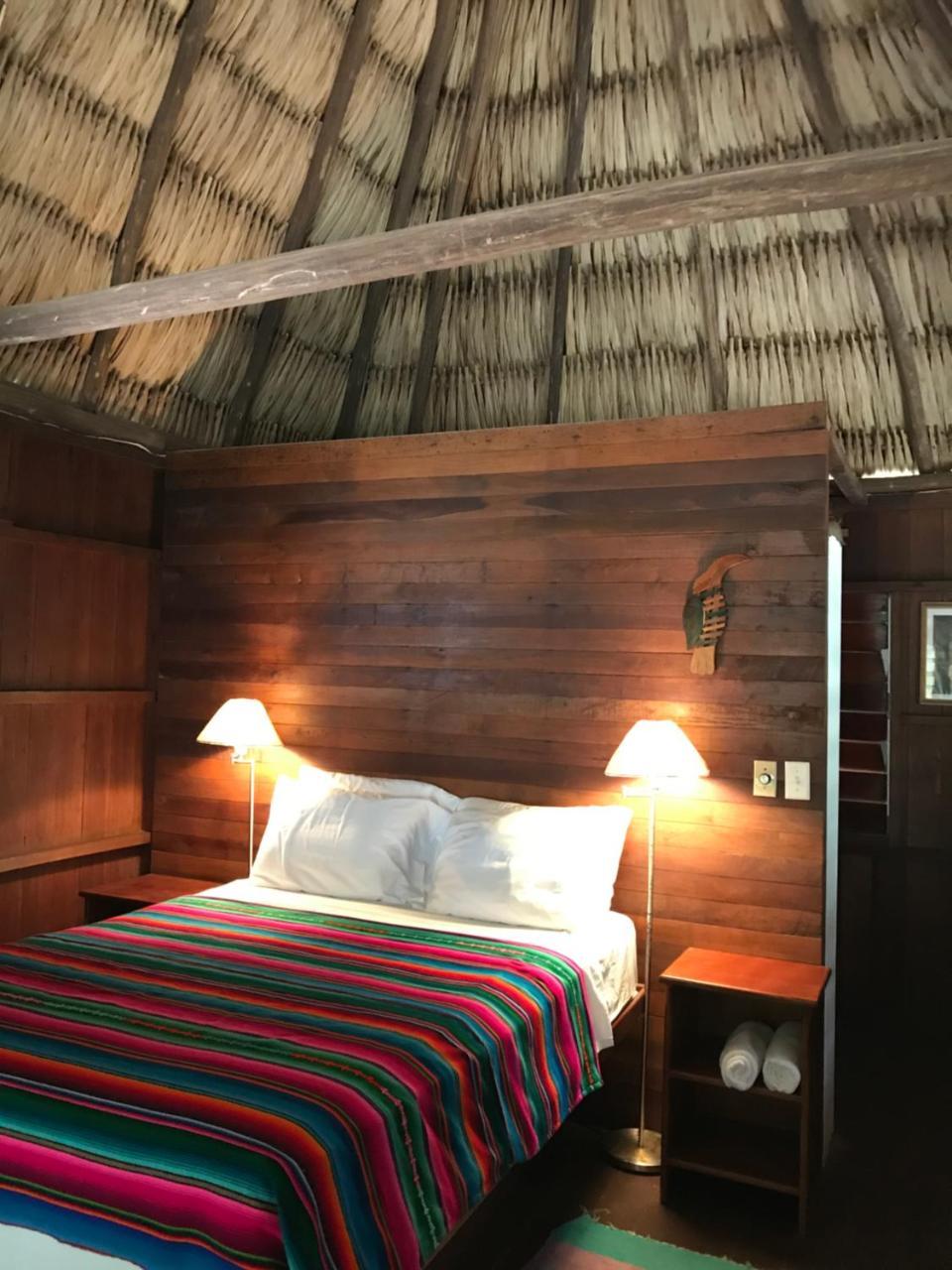 Green Parrot Beach Houses And Resort Placencia Eksteriør bilde